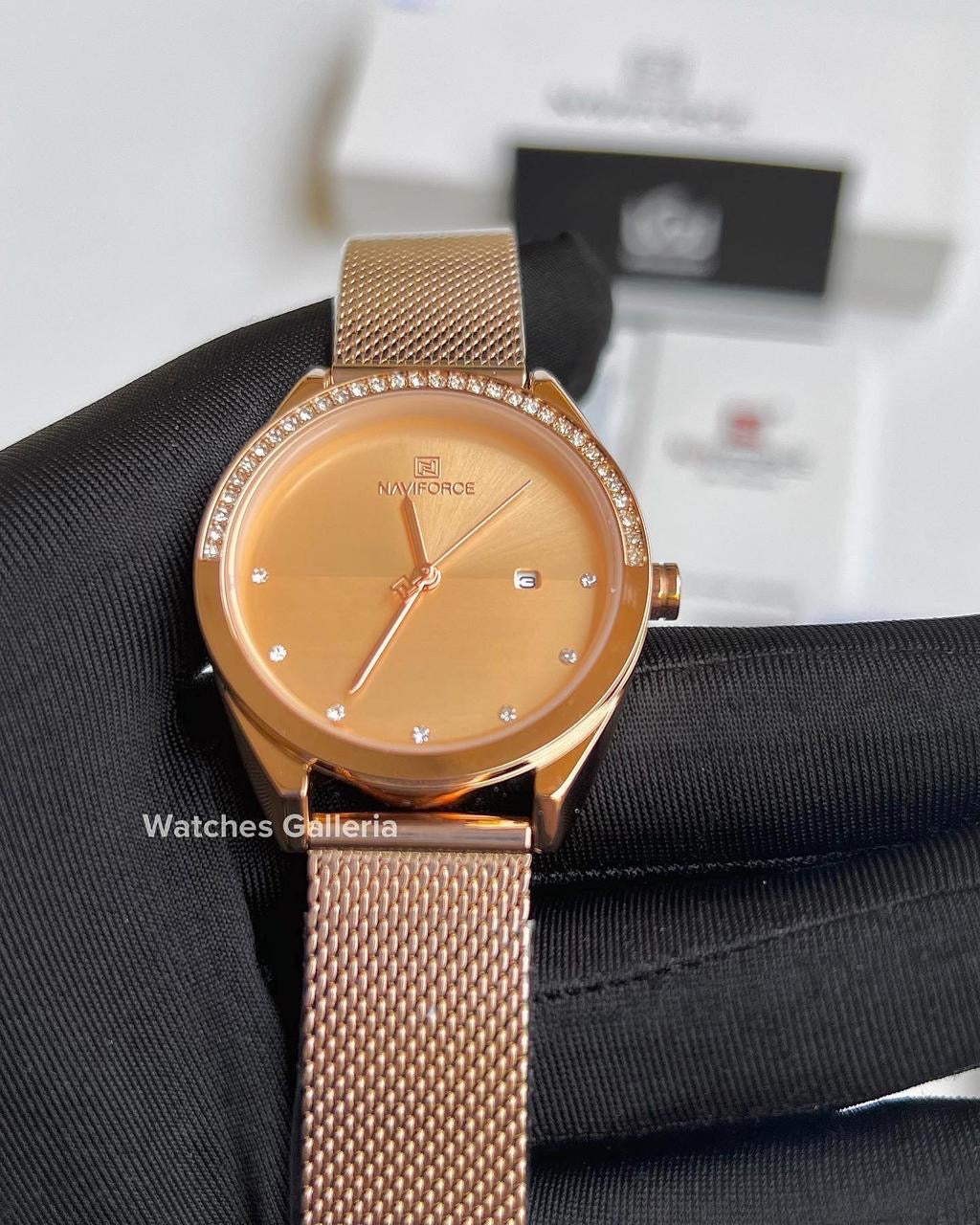 Naviforce ladies Watch Quartz (Gold) NF5015