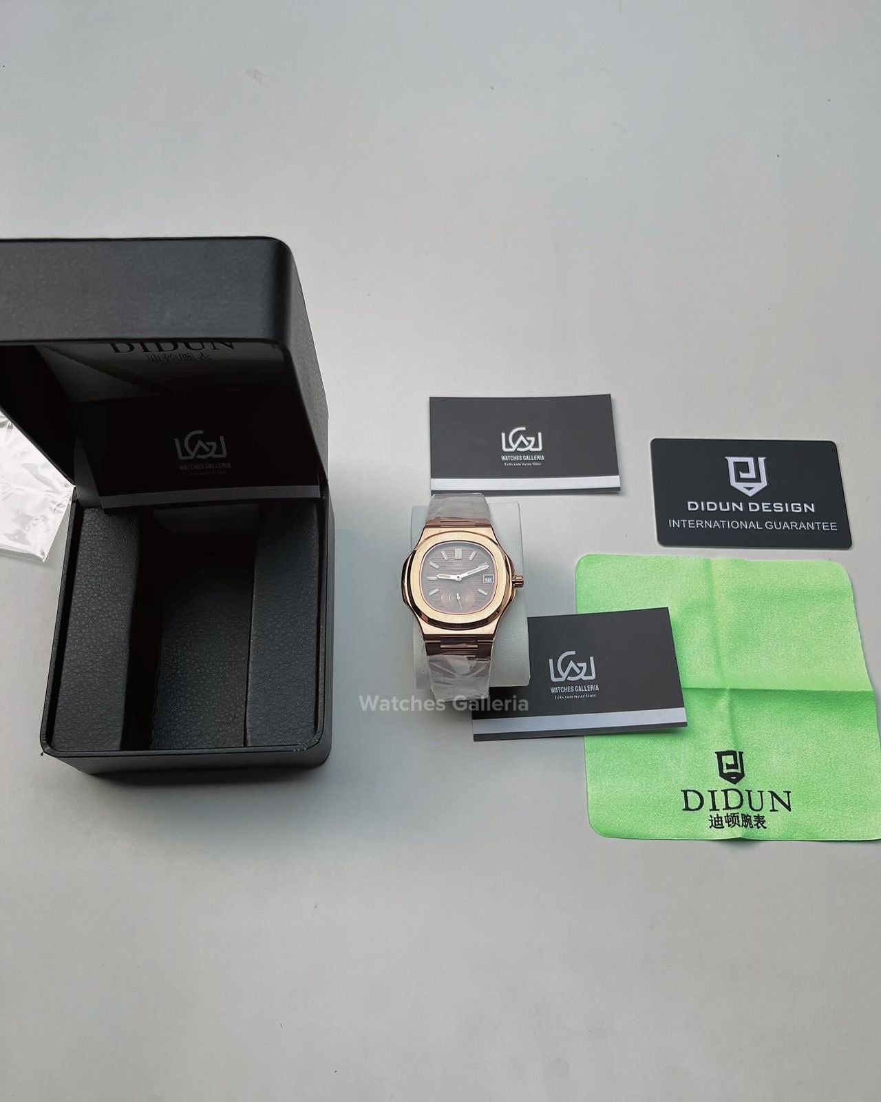 Didun Nautilus Date Day Quartz (Rose Gold w/ Black) PD49 Watches Galleria