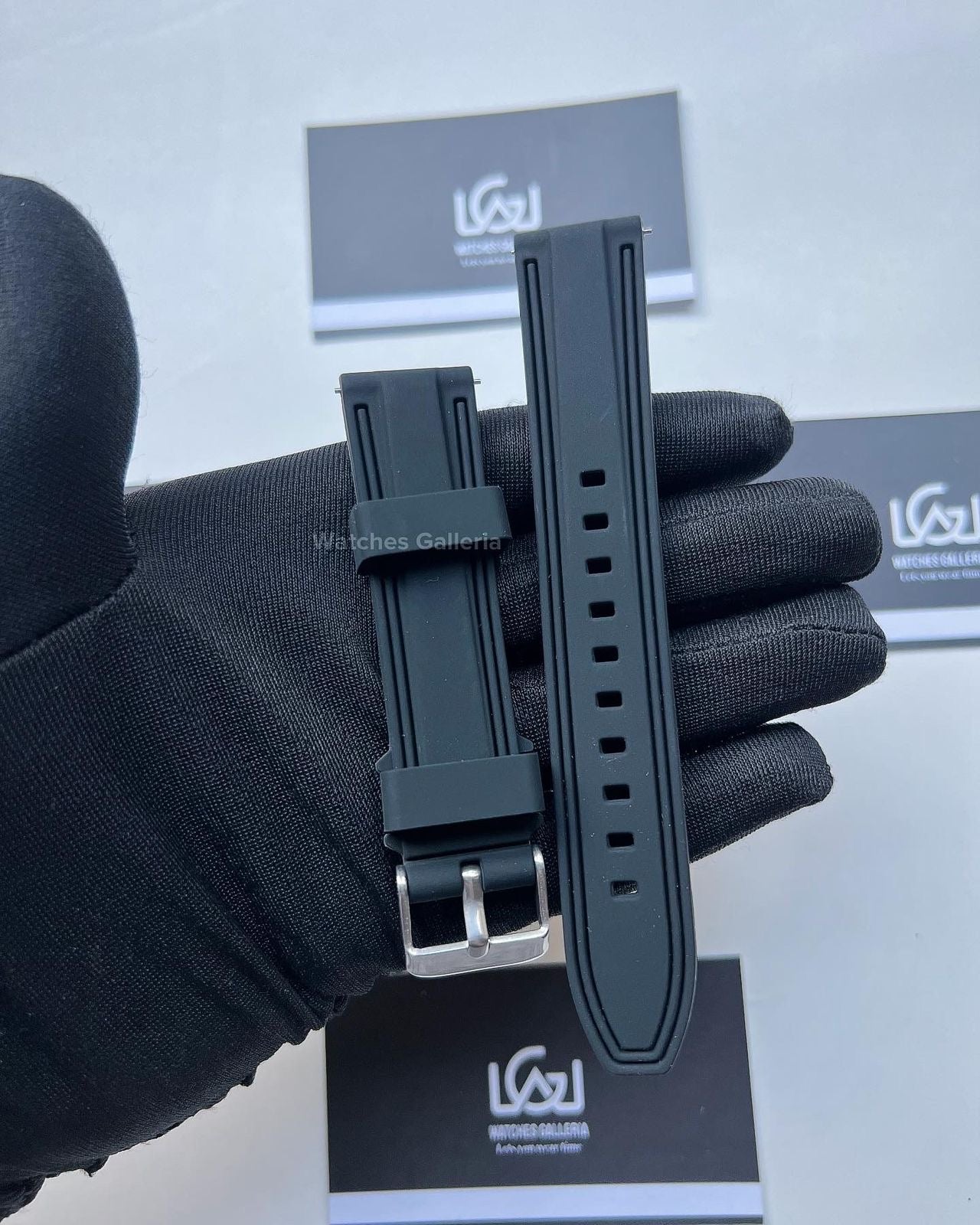 Silicon Straps Black