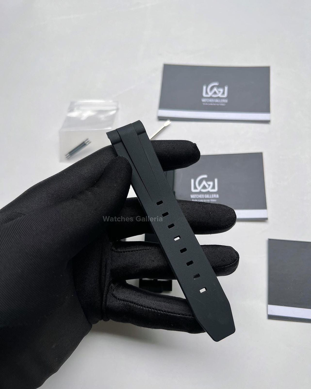 Silicon Straps Premium Black/Silver