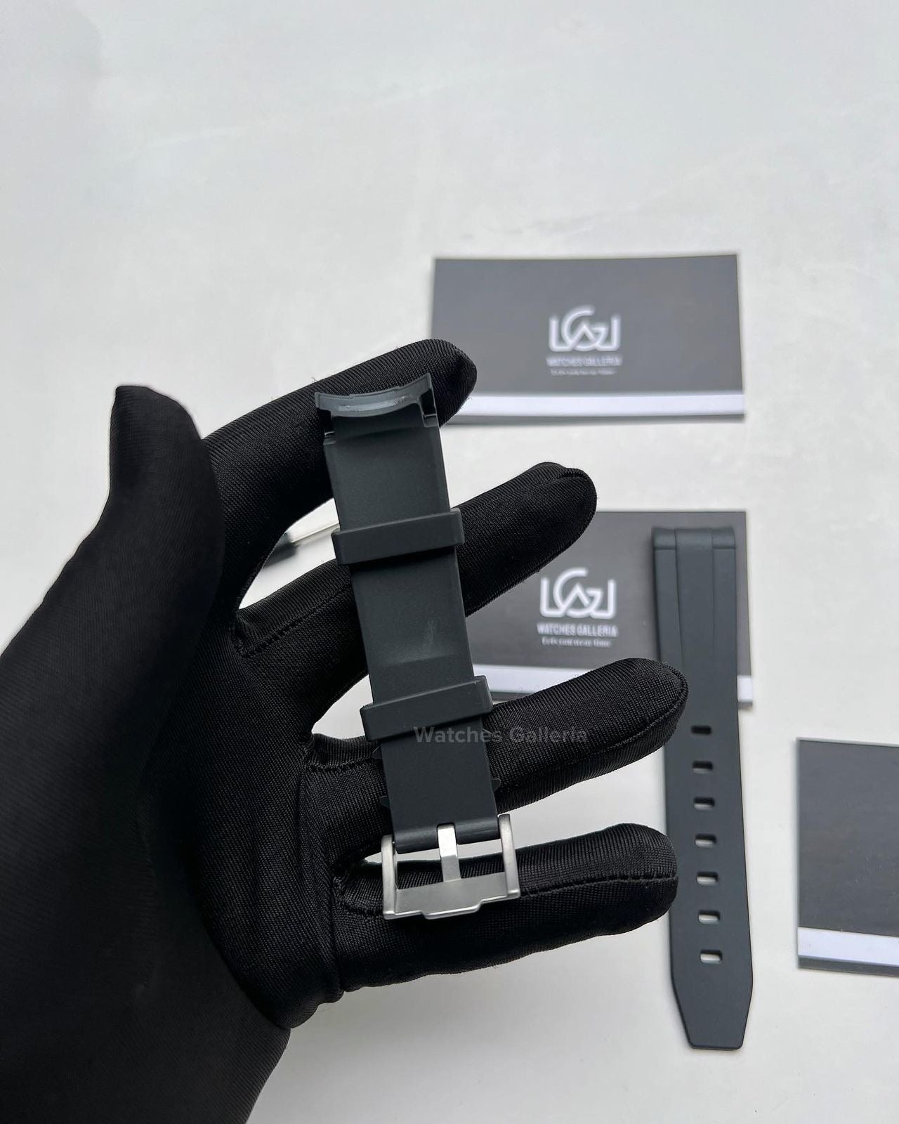 Silicon Straps Premium Black/Silver
