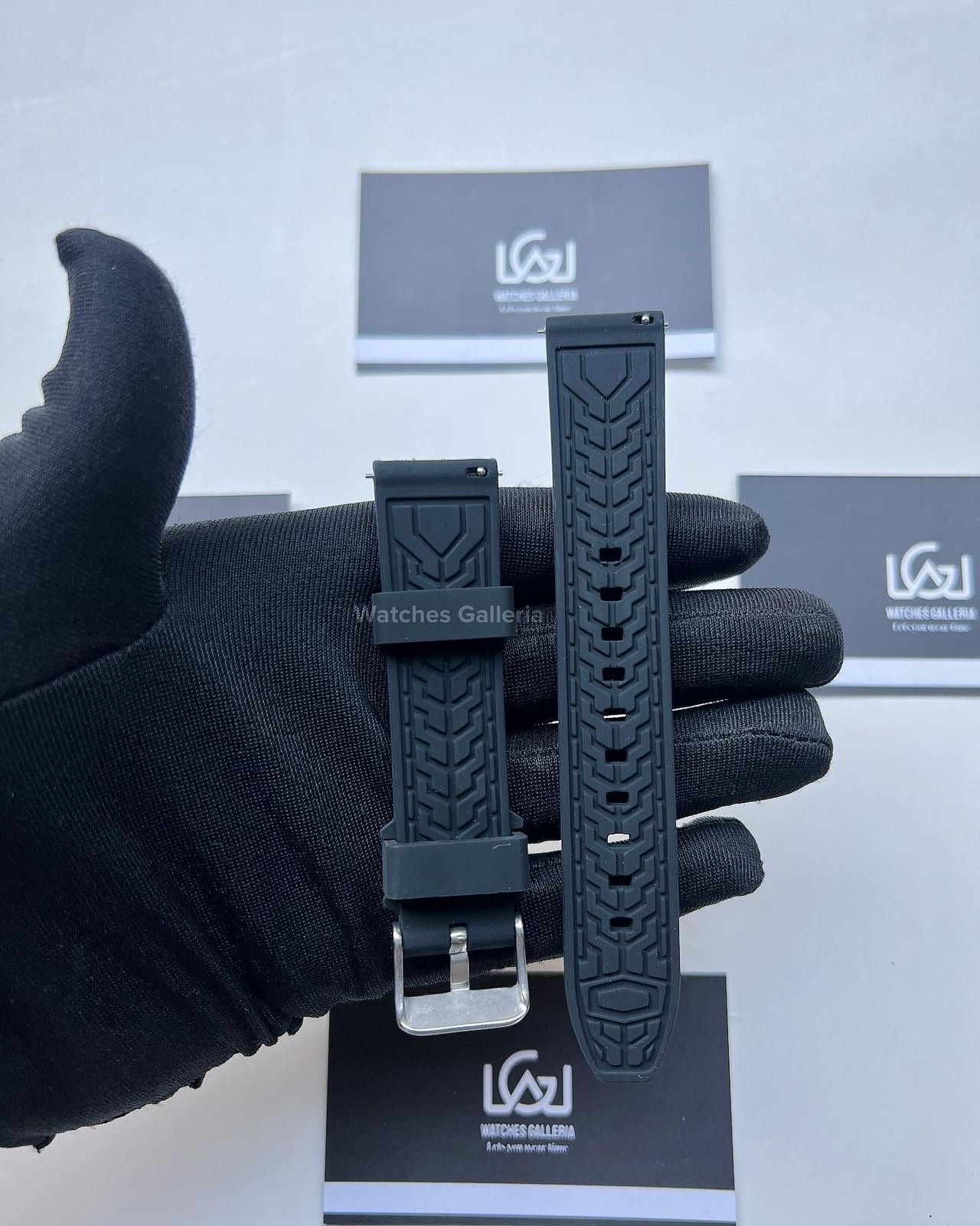 Silicon Straps Black