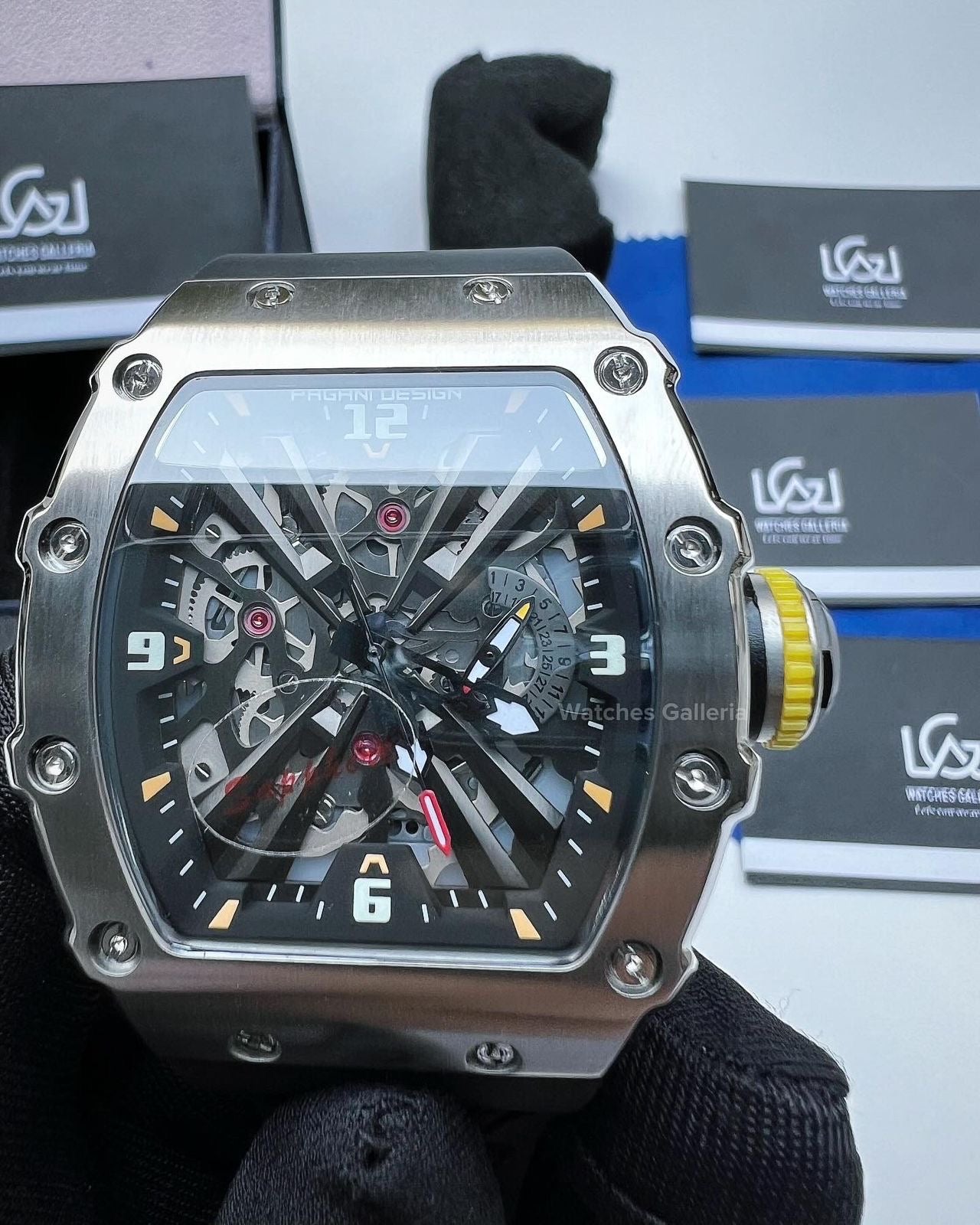 Pagani Design Tonneau Skeleton Quartz (Black) PD1738