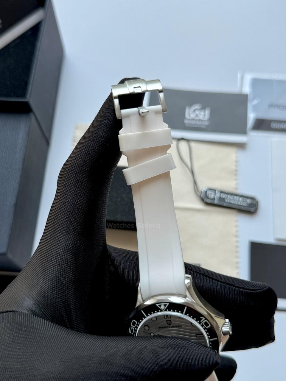 Pagani Design PD1685 Seamaster Diver White Automatic Watch – 200M Sapphire Crystal NH35A/Miyota Luxury Dive Watch in Pakistan | Watches Galleria