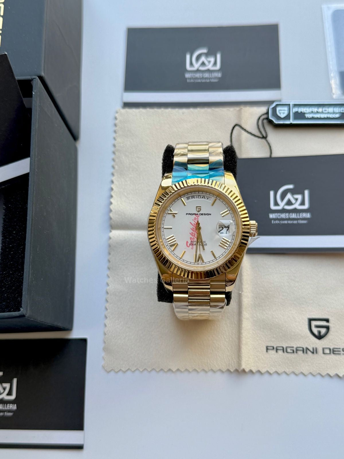 Pagani Design PD1783 Date Day Yellow Gold 40mm Automatic Watch – White Roman Dial, Seiko NH36A Movement, Sapphire Glass, Presidential Bracelet