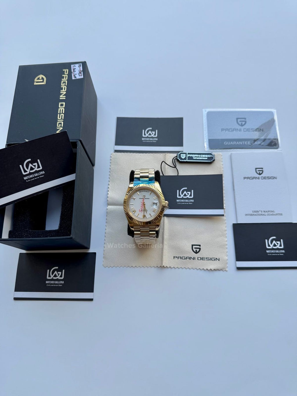 Pagani Design PD1783 Date Day Yellow Gold 40mm Automatic Watch – White Roman Dial, Seiko NH36A Movement, Sapphire Glass, Presidential Bracelet