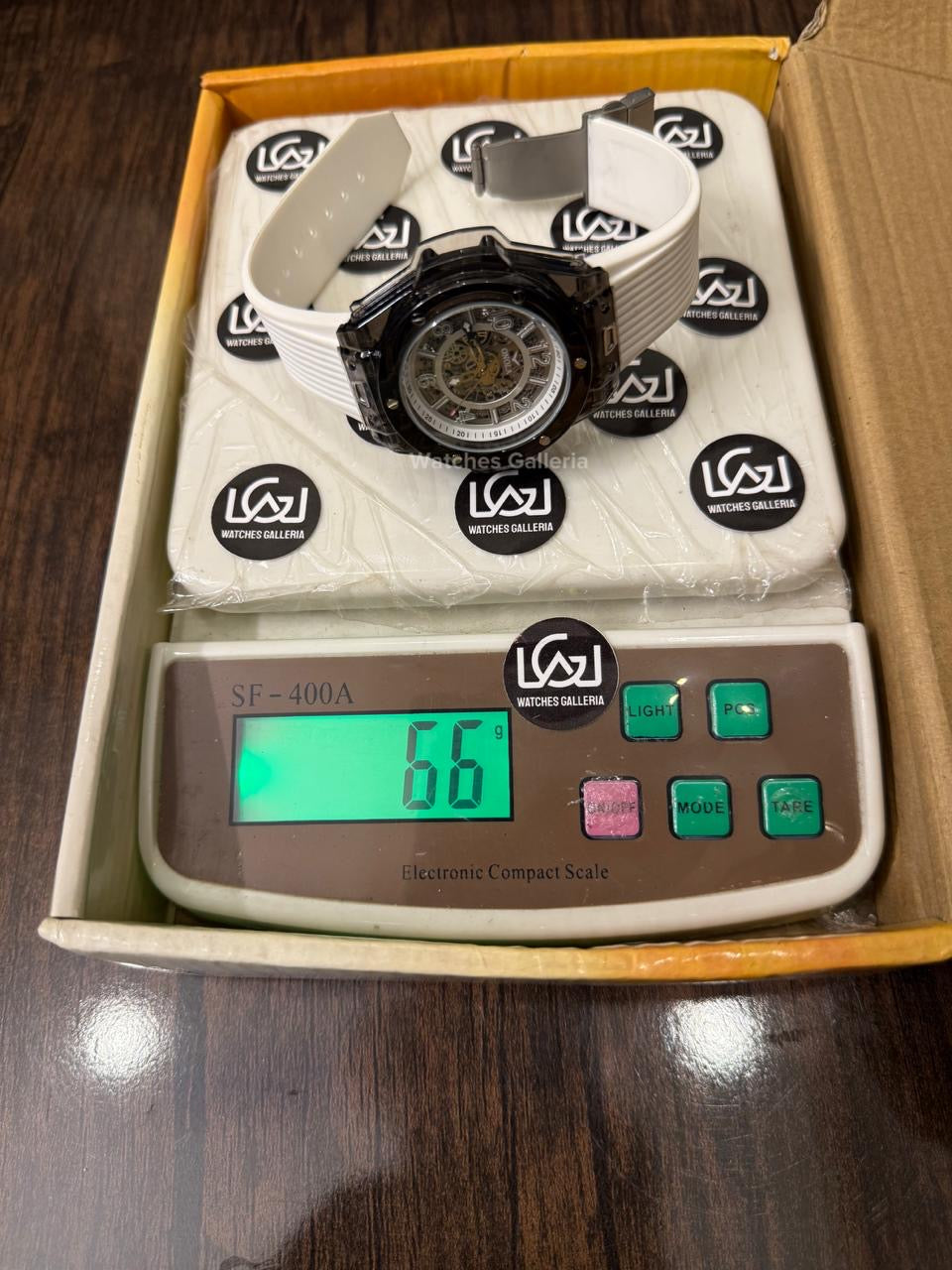 Onola ON3836 Oak Skeleton White Black Automatic Watch – 49mm Transparent Dial, Bold Sport Design, Pakistan Edition