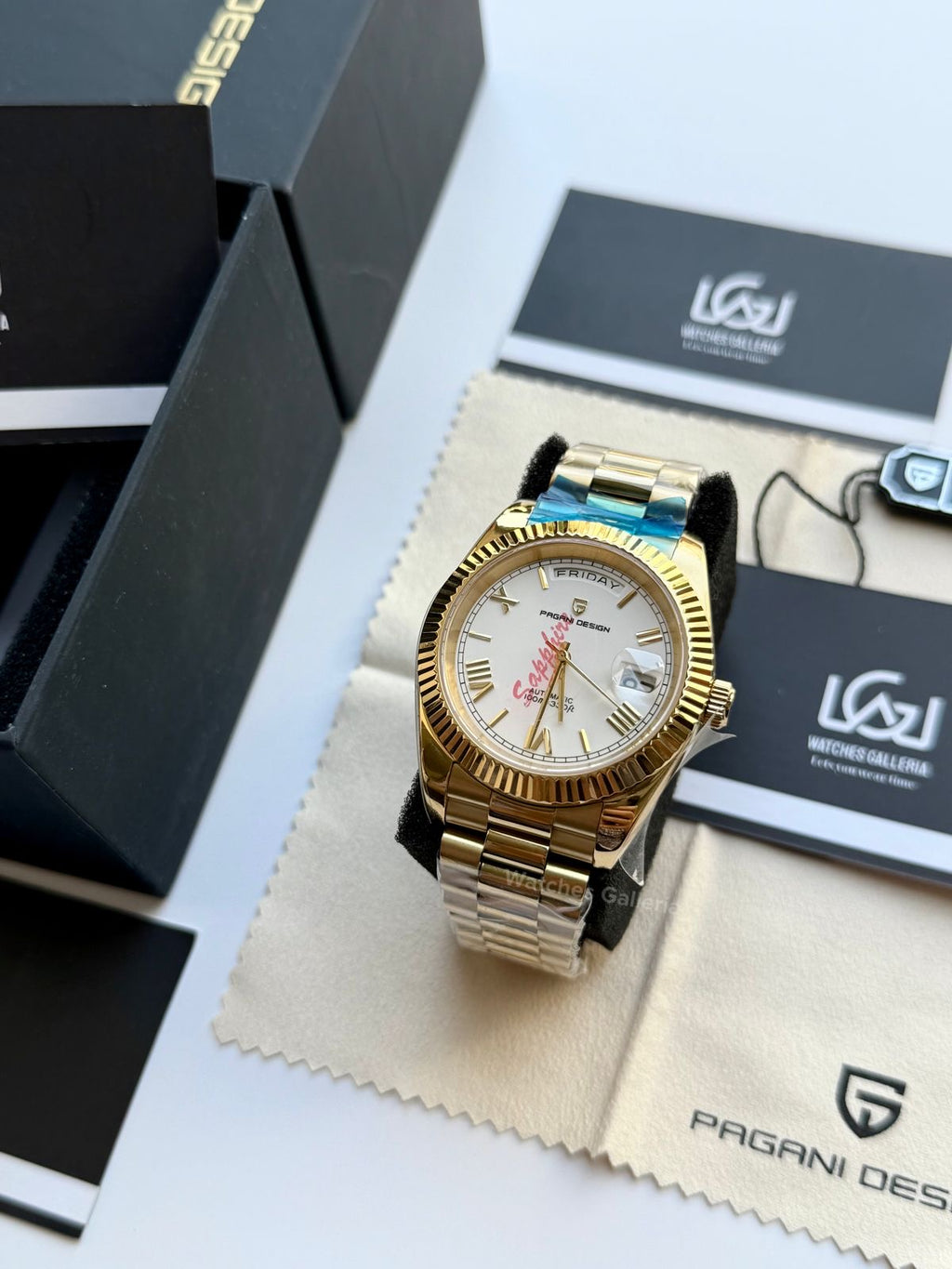 Pagani Design PD1783 Date Day Yellow Gold 40mm Automatic Watch – White Roman Dial, Seiko NH36A Movement, Sapphire Glass, Presidential Bracelet