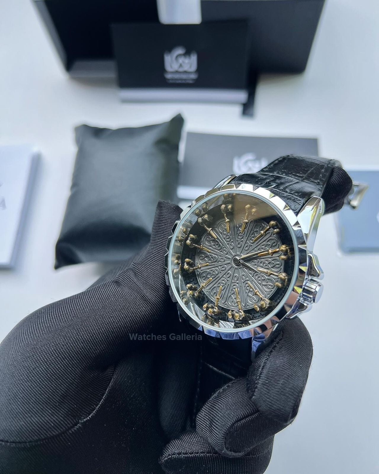 Onola Round Table Watch Quartz (Silver Black) ONL12RT Watches Galleria