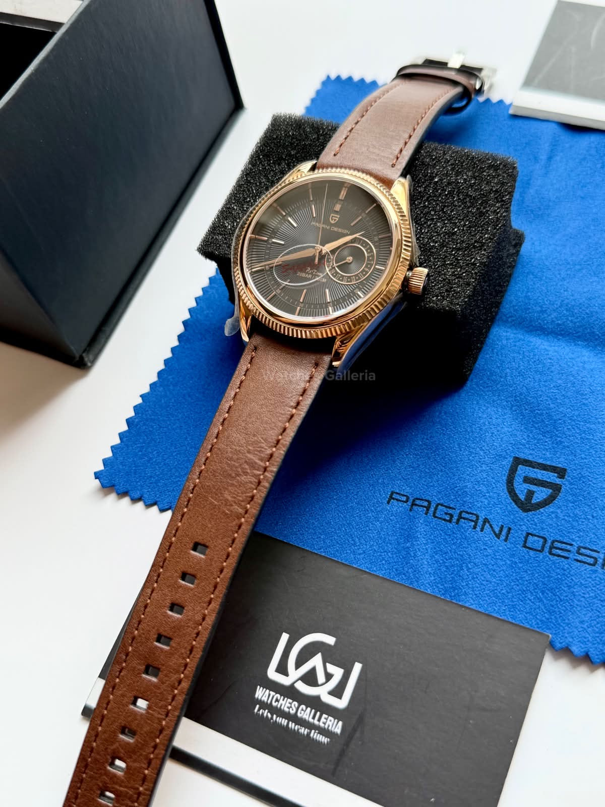Pagani Design PD1689 Classic Dress Watch 40mm – Seiko VH65 Quartz Movement, Sapphire Glass, 200M Water Resistance, Leather Strap