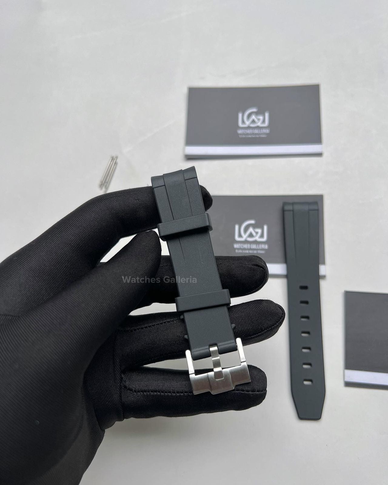 Silicon Straps Premium Black/Silver