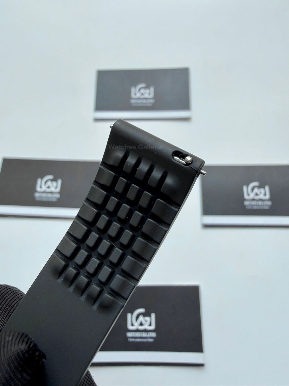 Pagani Design Original 20mm FKM Fluoro Rubber Strap – Stainless Steel Pin Buckle (Black)