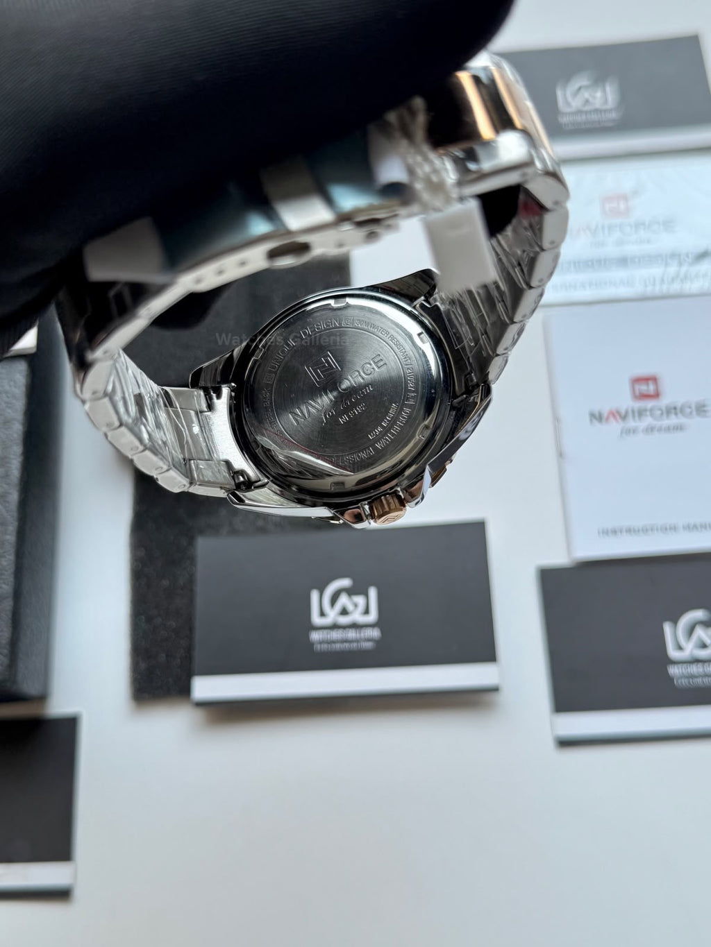 Naviforce NF9192 Rootbeer Men’s Watch | Japanese Seiko AL32 Quartz Movement | Complete Calendar | Luminous Hands | 3ATM Water Resistant