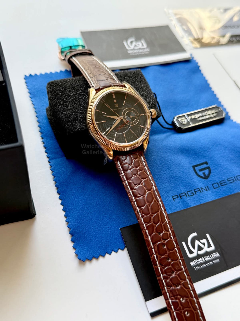 Pagani Design PD1689 Classic Dress Watch 40mm – Seiko VH65 Quartz Movement, Sapphire Glass, 200M Water Resistance, Leather Strap