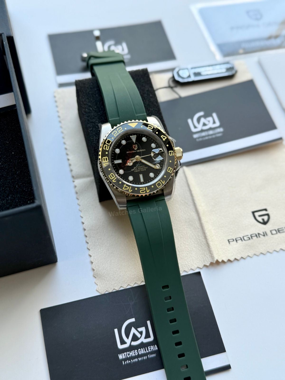 Pagani Design PD1662 GMT Master II Zombie Green Silicon Edition V6 Two Tone in Pakistan – Automatic GMT Luxury Men’s Watch with Sapphire Crystal & Rotating Bezel