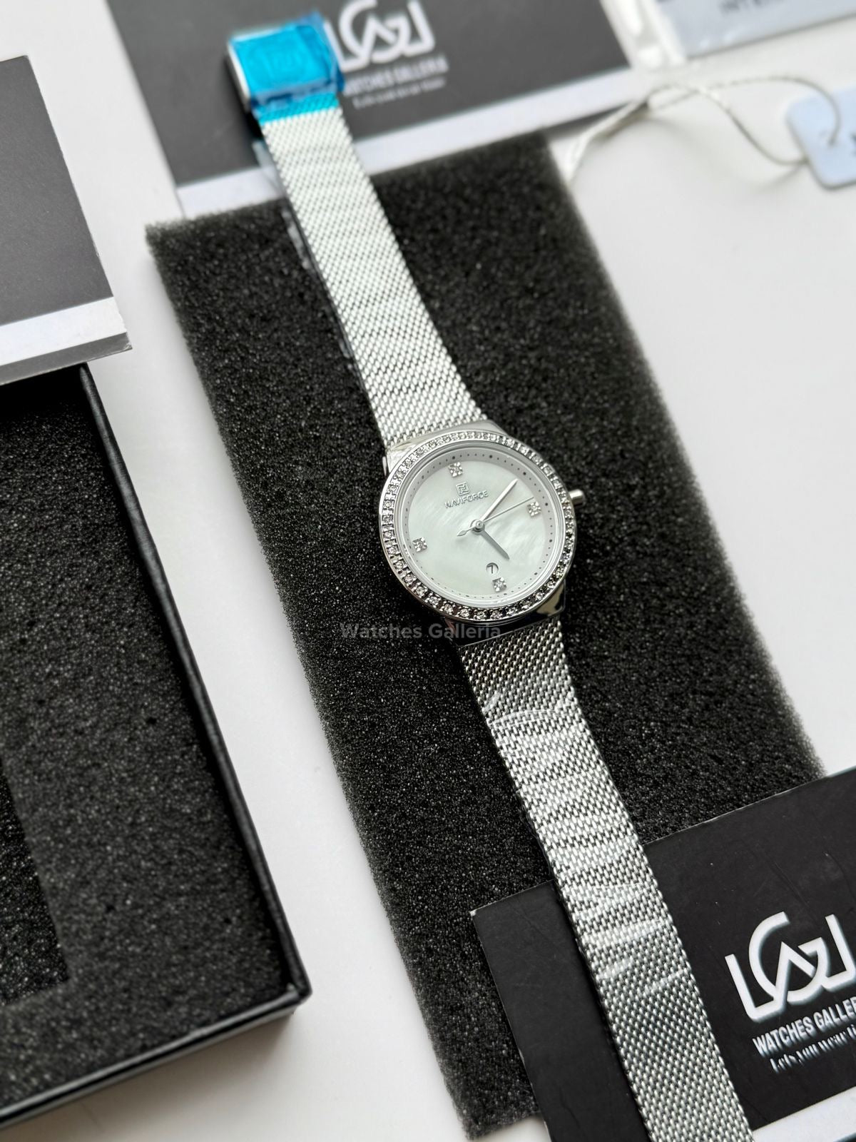 Naviforce NF5005 Women Watch Quartz (Silver) Naviforce Watch in Pakistan