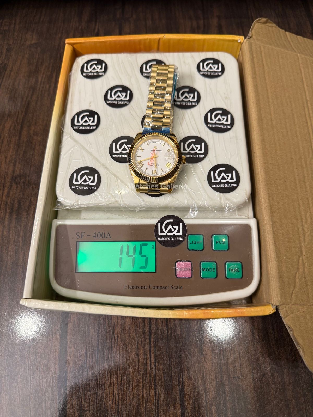Pagani Design PD1783 Date Day Yellow Gold 40mm Automatic Watch – White Roman Dial, Seiko NH36A Movement, Sapphire Glass, Presidential Bracelet