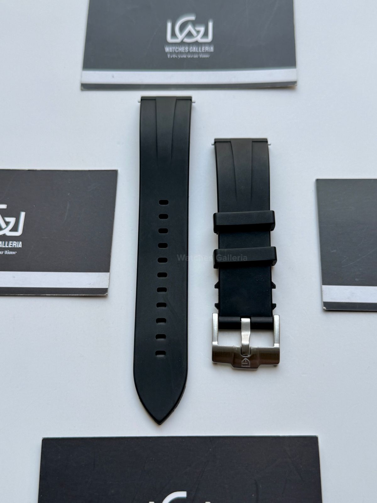 Pagani Design Original 20mm FKM Fluoro Rubber Strap – Stainless Steel Pin Buckle (Black)