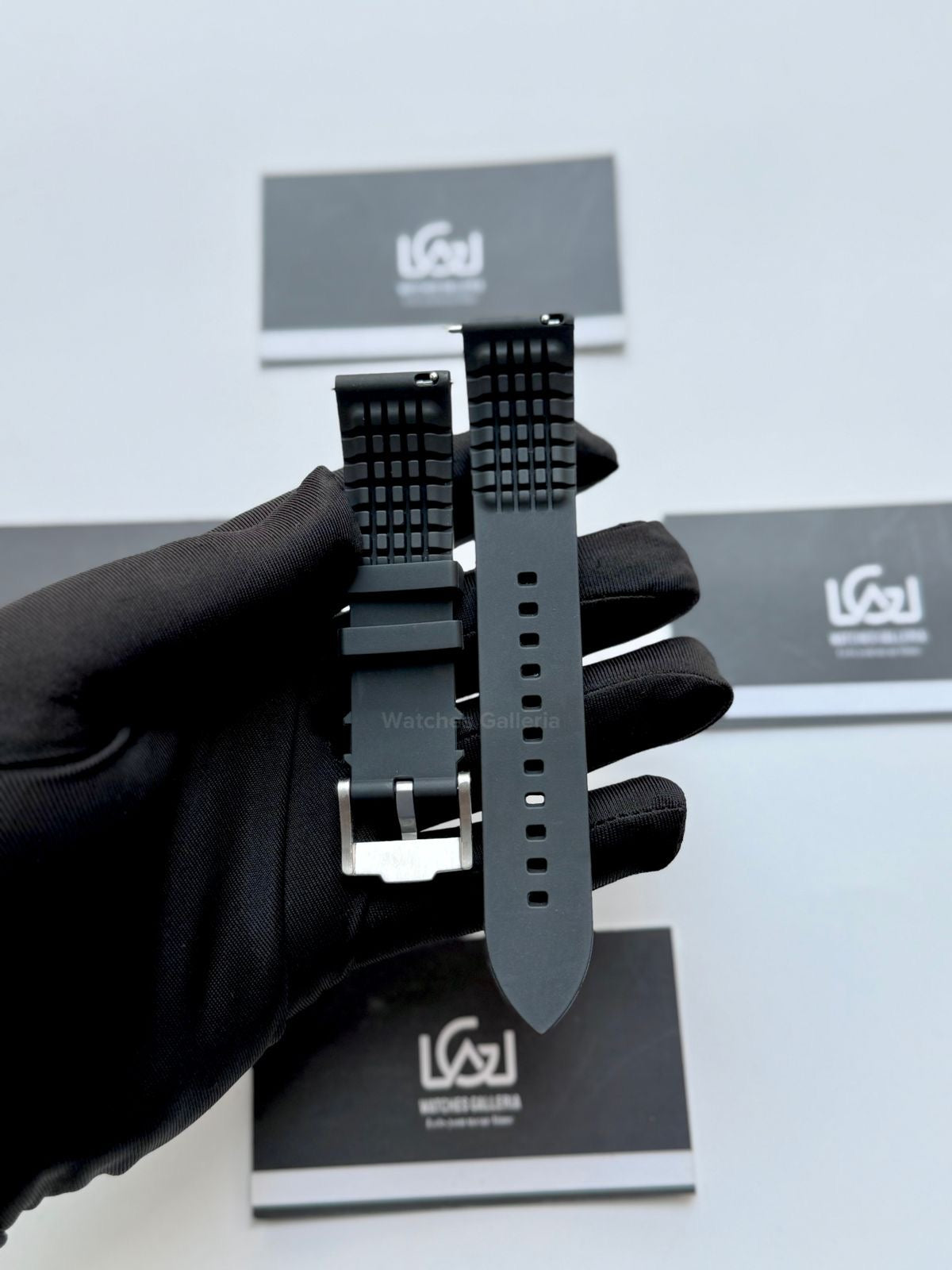 Pagani Design Original 20mm FKM Fluoro Rubber Strap – Stainless Steel Pin Buckle (Black)