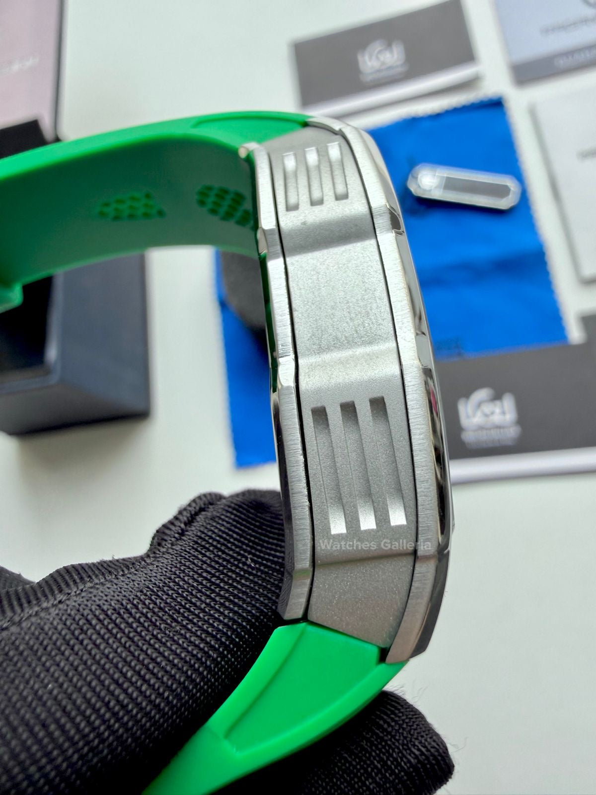 Pagani Design Tonneau Calendar Quartz PDys012 (Green) Pagani Design in Pakistan