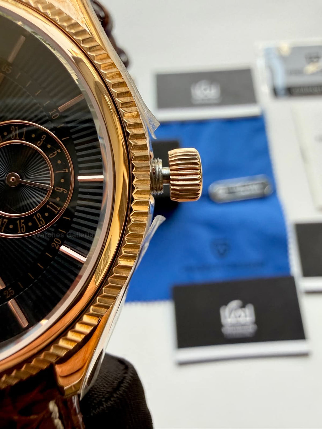 Pagani Design PD1689 Classic Dress Watch 40mm – Seiko VH65 Quartz Movement, Sapphire Glass, 200M Water Resistance, Leather Strap