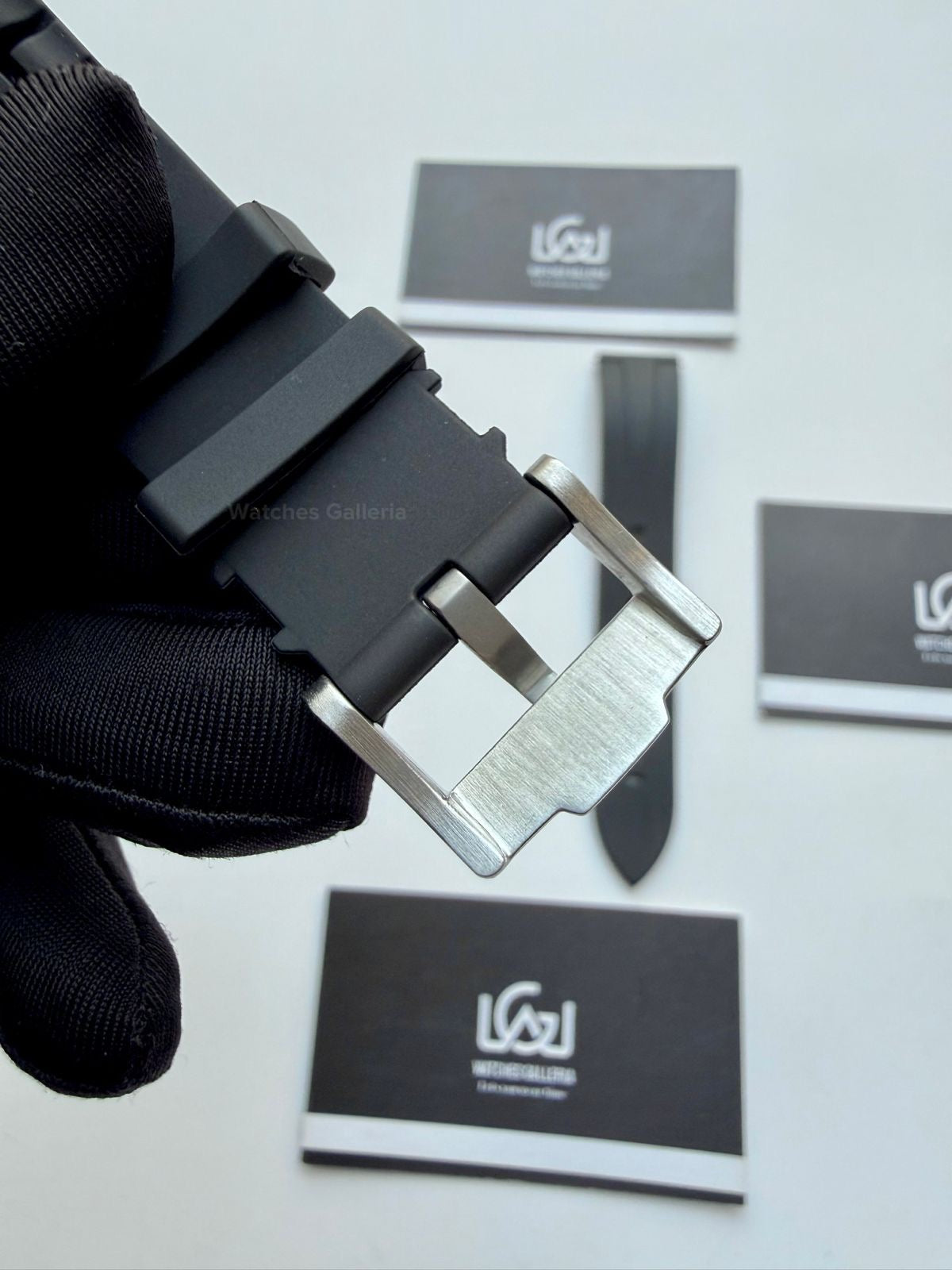 Pagani Design Original 20mm FKM Fluoro Rubber Strap – Stainless Steel Pin Buckle (Black)