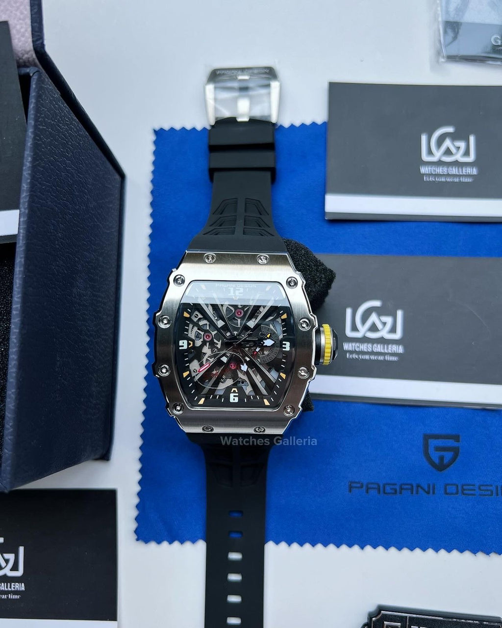 Pagani Design Tonneau Skeleton Quartz (Black) PD1738