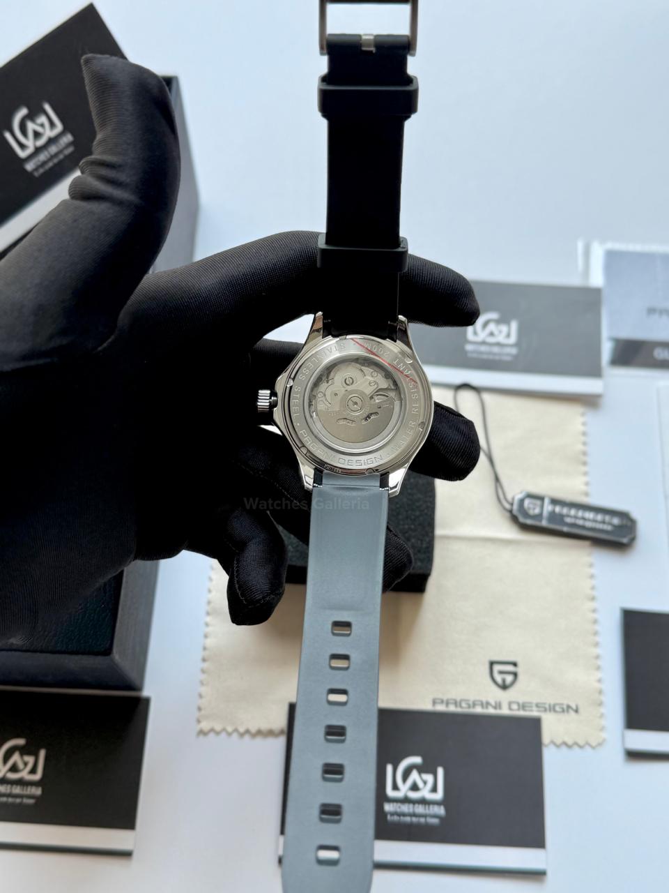 Pagani Design PD1685 Silicon Seamaster Diver White Automatic Watch – 200M Sapphire Crystal NH35A/Miyota Luxury Dive Watch in Pakistan | Watches Galleria