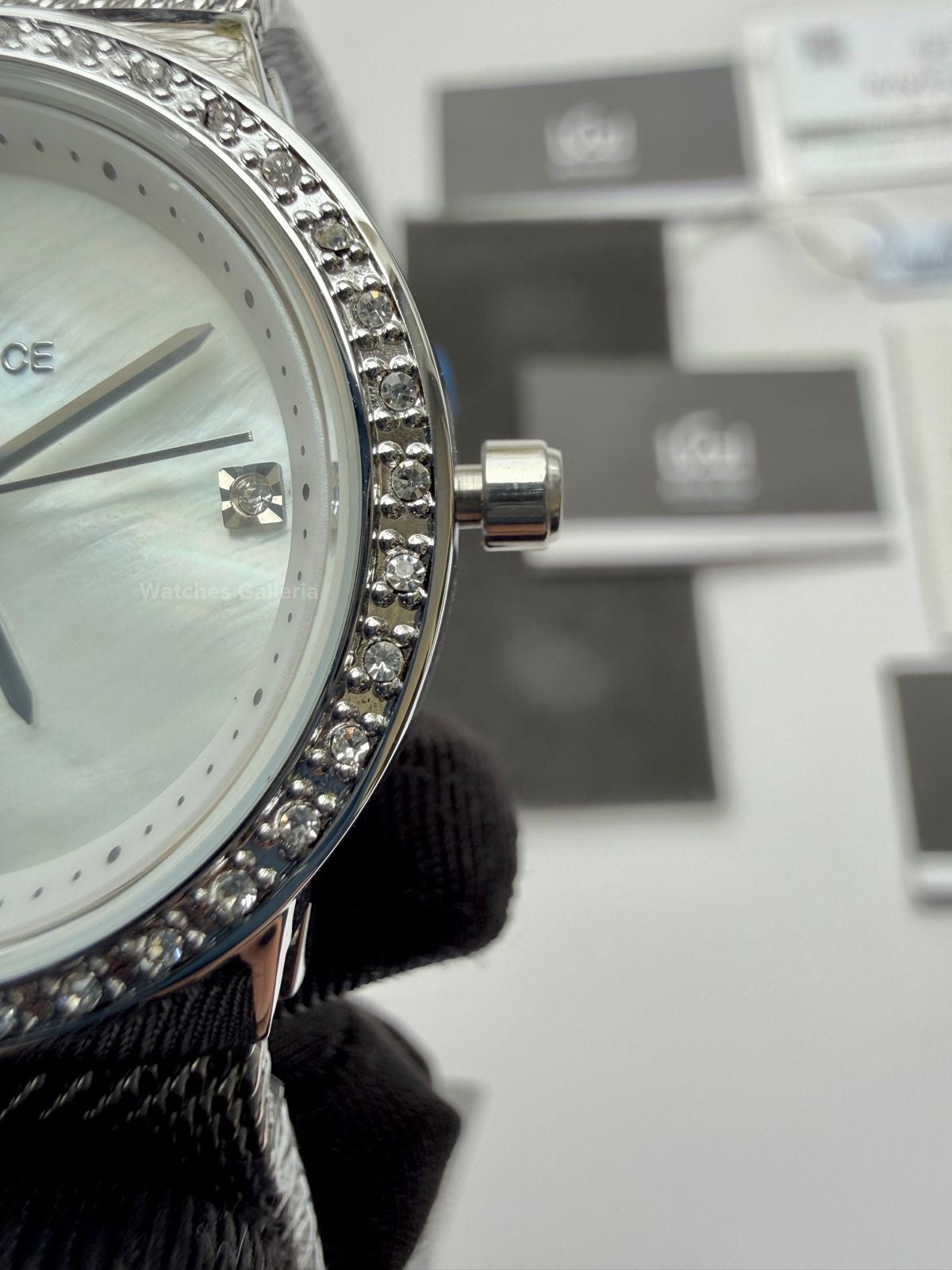 Naviforce NF5005 Women Watch Quartz (Silver) Naviforce Watch in Pakistan