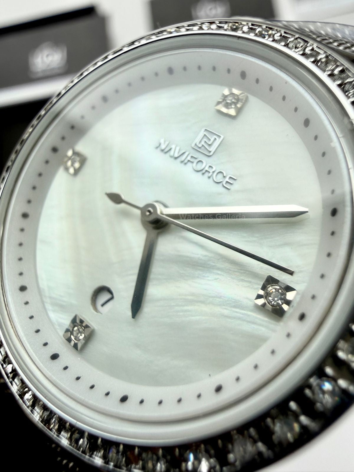 Naviforce NF5005 Women Watch Quartz (Silver) Naviforce Watch in Pakistan