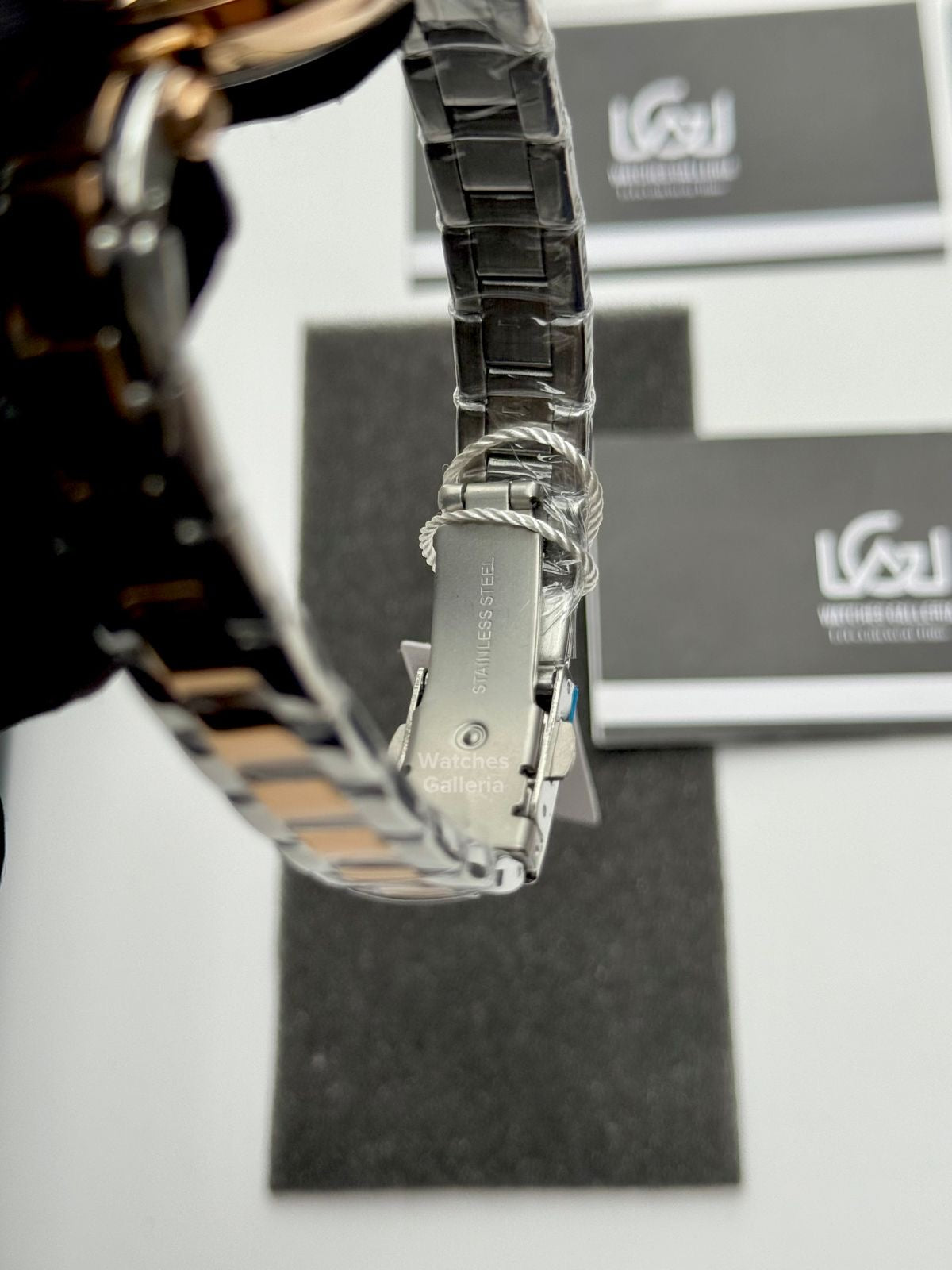 Crrju 2178 Ladies Watch Quartz (Rose Gold/Black) CRRJU Watch Pakistan