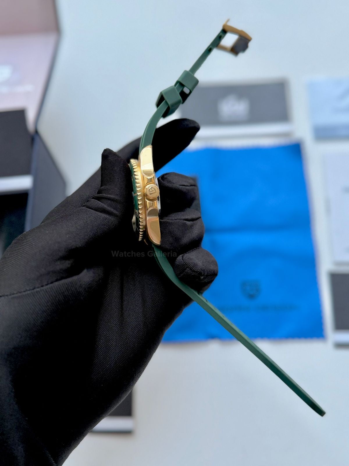 Pagani Design Hulk PD1661 Gold (Silicon Straps Edition Exclusive) Pagani Design in Pakistan