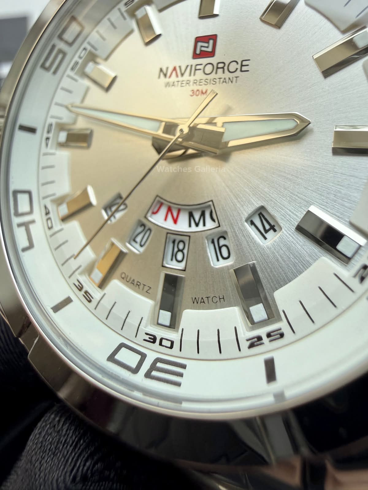 Naviforce NF9038M Original Men’s Watch Silver – Japanese Movement, Mineral Glass & Water Resistant