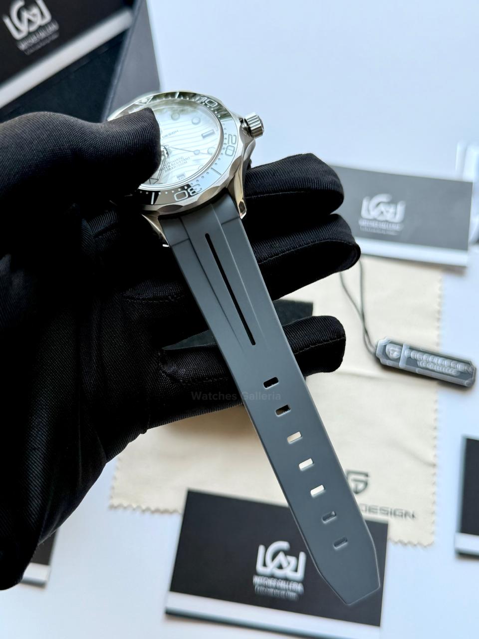 Pagani Design PD1685 Grey Silicon Seamaster Diver White Automatic Watch – 200M Sapphire Crystal NH35A/Miyota Luxury Dive Watch in Pakistan | Watches Galleria