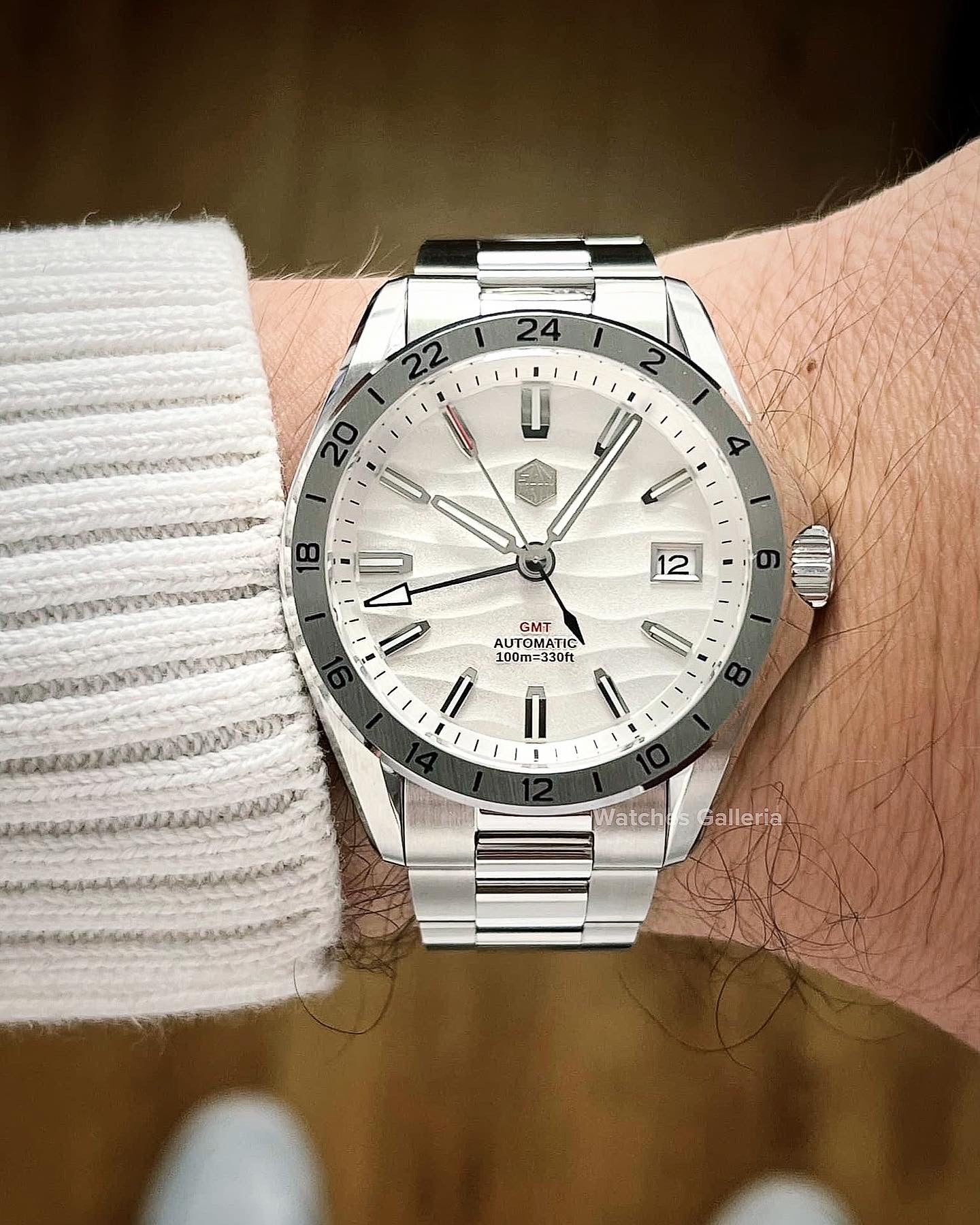 San Martin SN0129 Desert White Automatic GMT Watch NH34A Japan Movement – 39mm, Sapphire Crystal, 100M Water Resistant, Luxury Oyster Bracelet, 2 Year Warranty “DISCONTINUED”