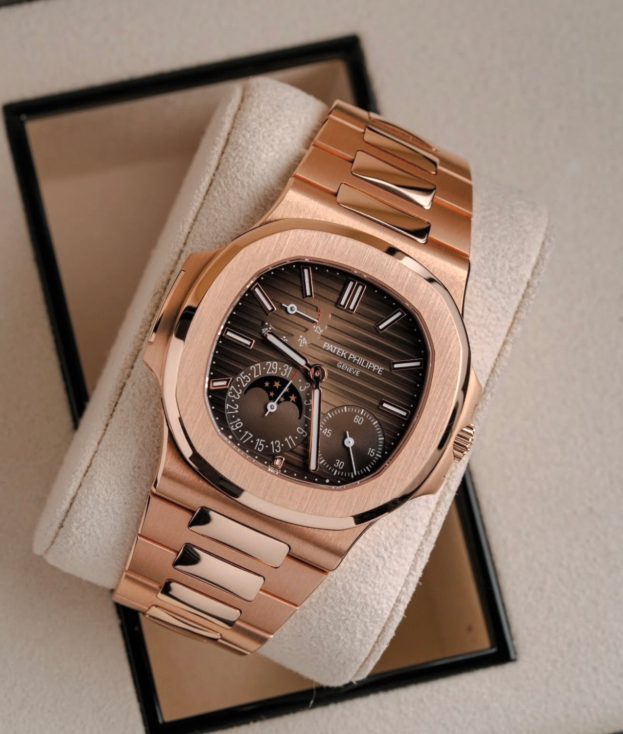 Patek Philippe 5712 Nautilus (Italian Grade) Power Reserve Automatic – Italian Grade Luxury Stainless Steel Watch