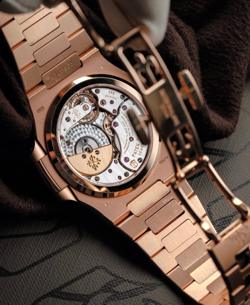Patek Philippe 5712 Nautilus (Italian Grade) Power Reserve Automatic – Italian Grade Luxury Stainless Steel Watch