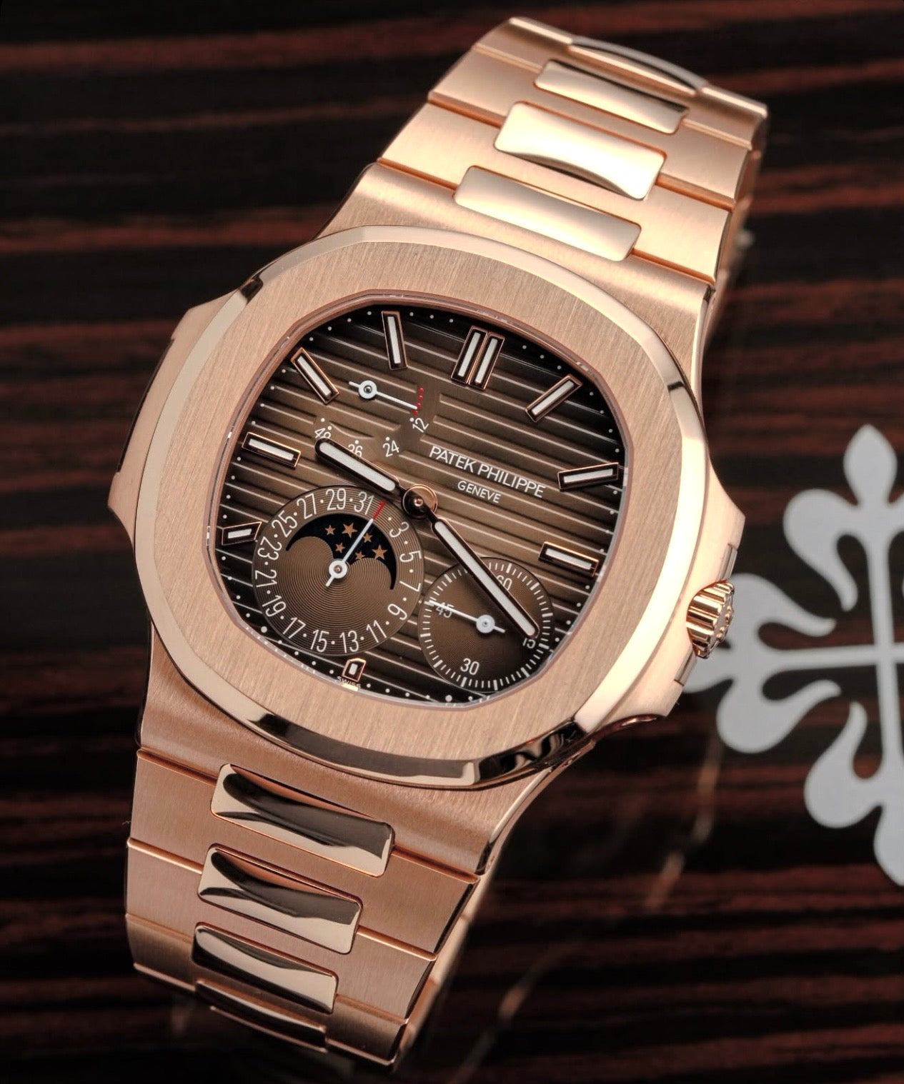 Patek Philippe 5712 Nautilus (Italian Grade) Power Reserve Automatic – Italian Grade Luxury Stainless Steel Watch