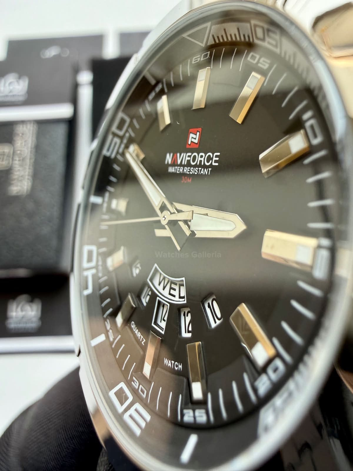 Naviforce NF9038M Original Men’s Watch Silver Black – Japanese Movement, Mineral Glass & Water Resistant