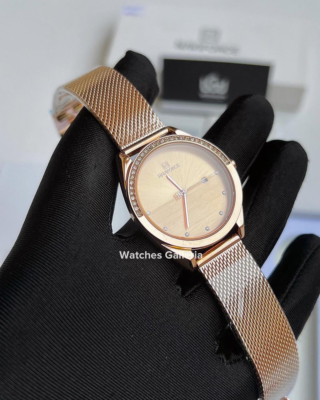 Naviforce ladies Watch Quartz (Gold) NF5015