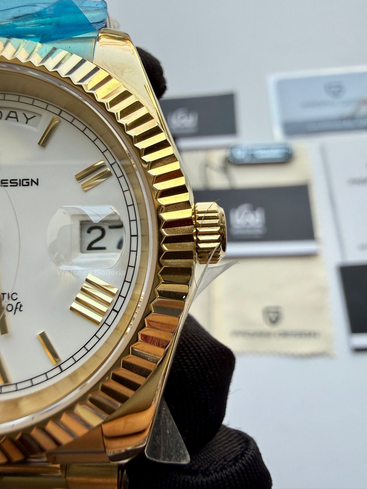 Pagani Design PD1783 Date Day Yellow Gold 40mm Automatic Watch – White Roman Dial, Seiko NH36A Movement, Sapphire Glass, Presidential Bracelet