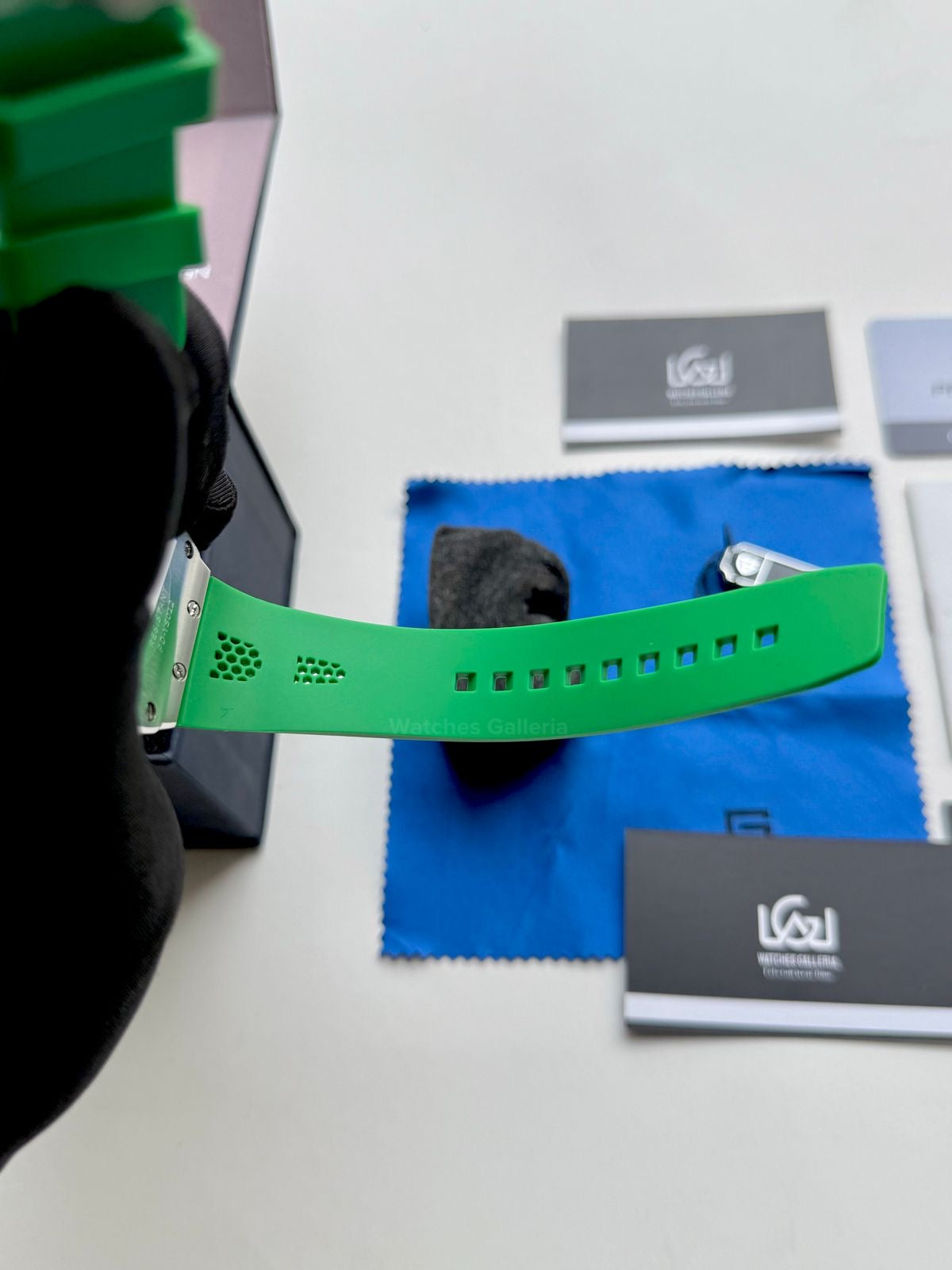 Pagani Design Tonneau Calendar Quartz PDys012 (Green) Pagani Design in Pakistan