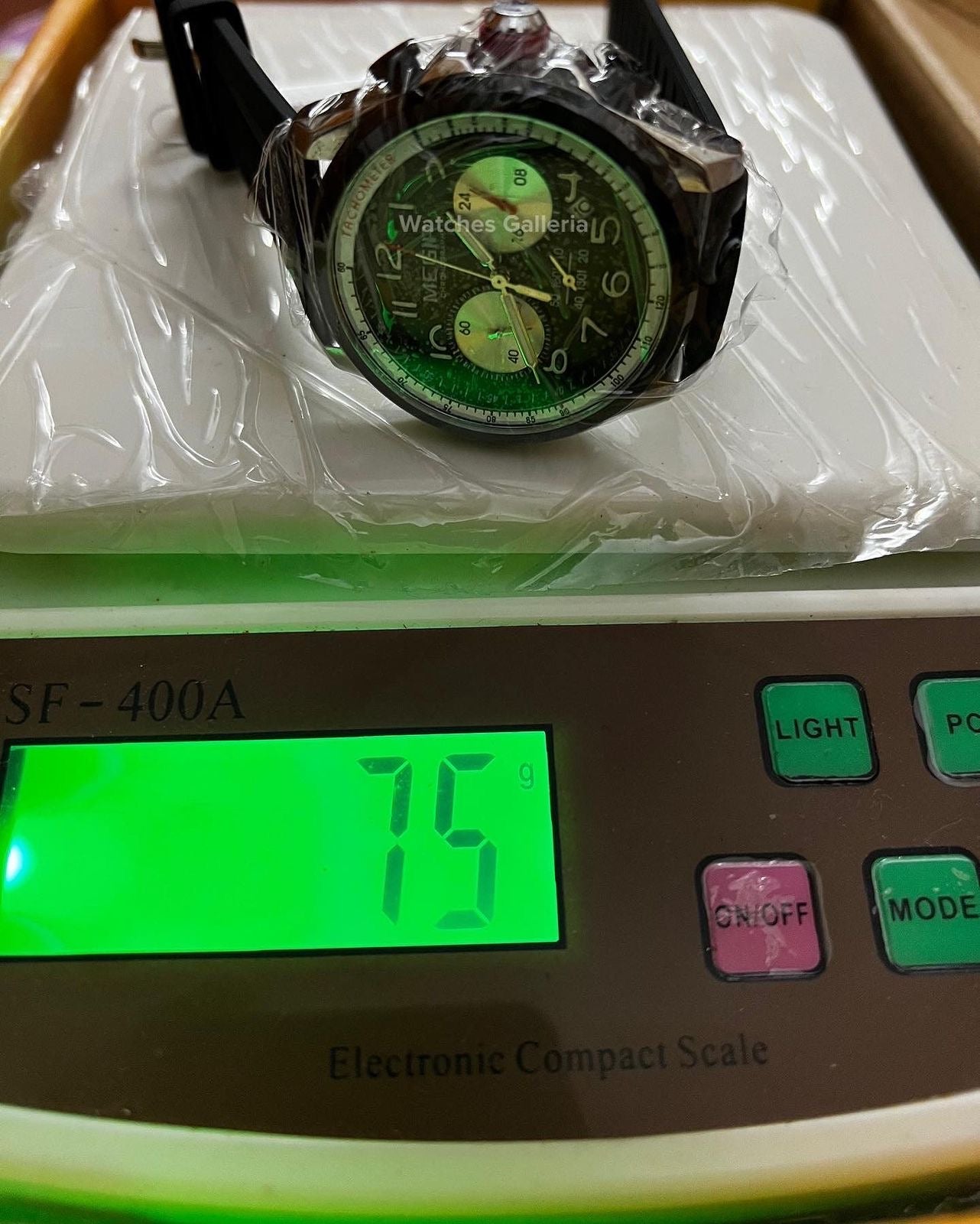 Megir Panda Chronograph Quartz (Black) MN2230