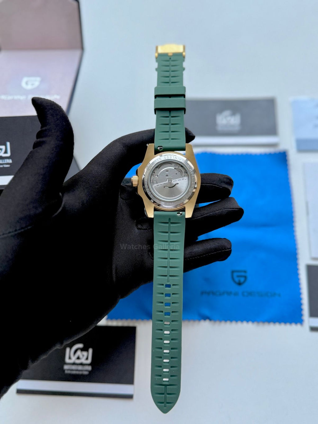 Pagani Design Hulk PD1661 Gold (Silicon Straps Edition Exclusive) Pagani Design in Pakistan