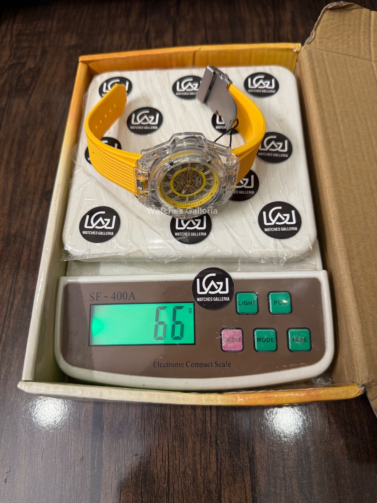 Onola ON3836 Oak Skeleton Yellow Automatic Watch – 49mm Transparent Dial, Bold Sport Design, Pakistan Edition