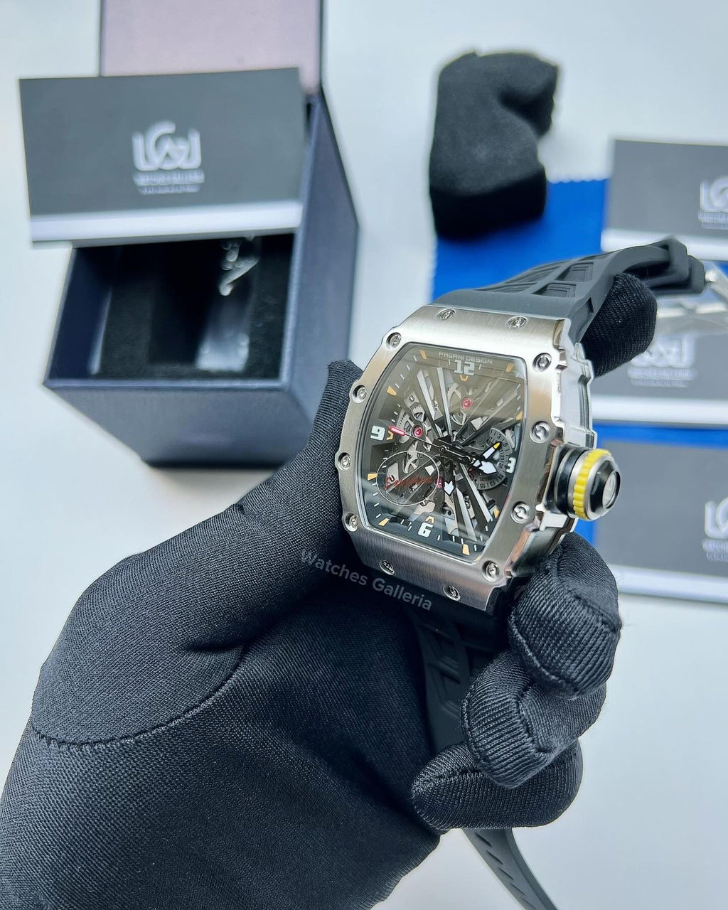 Pagani Design Tonneau Skeleton Quartz (Black) PD1738