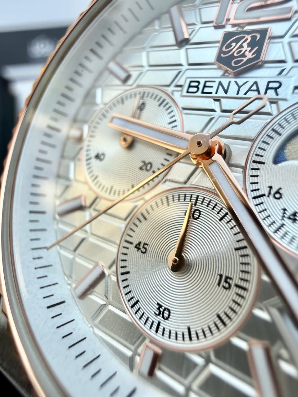 Benyar BY5225 Land Dweller Chronograph (White-Rose Gold) Dial Luxury Men’s Watch in Pakistan – Japanese Quartz Stainless Steel Watch