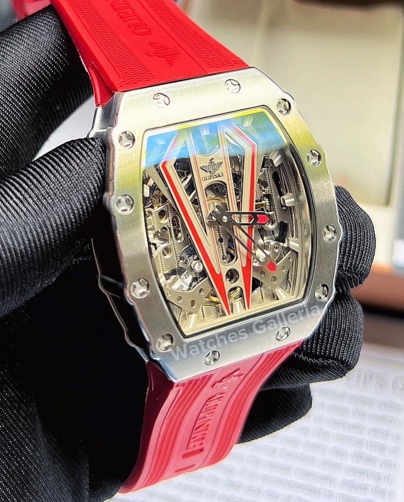 Oupinke Tonneau Skeleton Automatic (Silver/Red) Oupinke3179