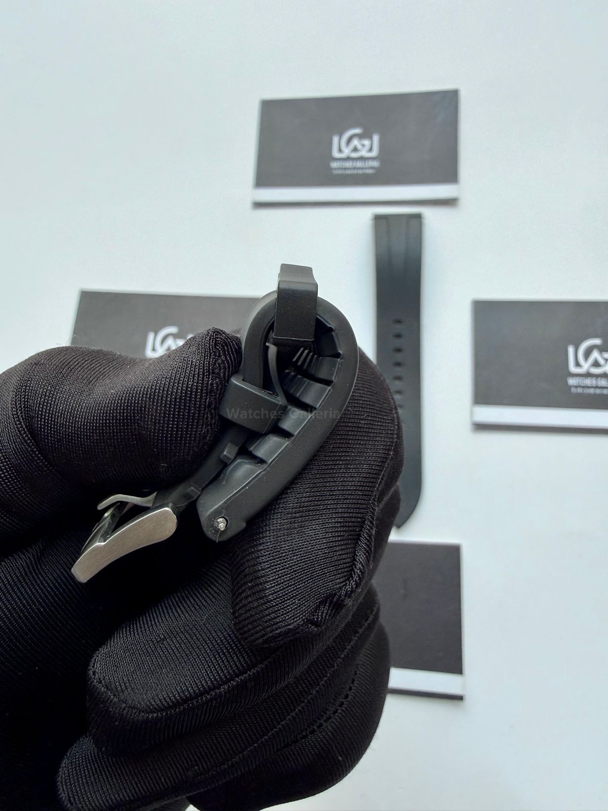 Pagani Design Original 20mm FKM Fluoro Rubber Strap – Stainless Steel Pin Buckle (Black)