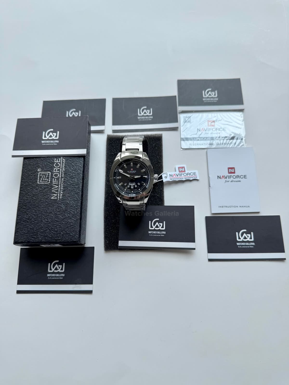 Naviforce NF9038M Original Men’s Watch Silver Black – Japanese Movement, Mineral Glass & Water Resistant